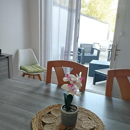 Holiday home Maisonlille *